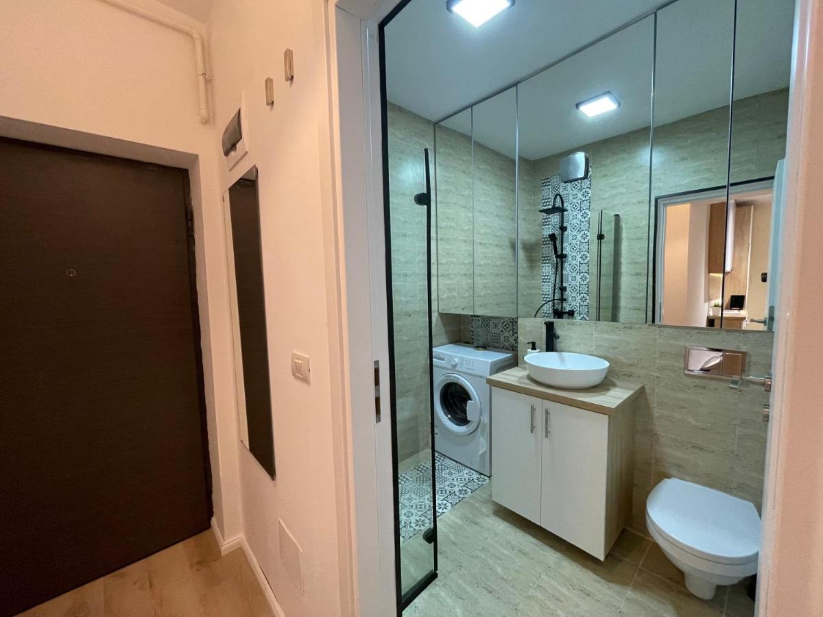 Riverside Luxury Apartment Near President Palace Bucareste Exterior foto